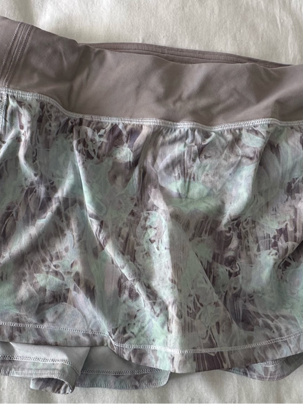 lululemon athletica Women's Athletic Shorts - Taupe & Mint Marble